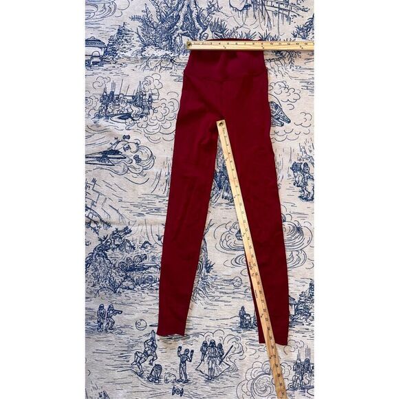 Beautiful BUNDLE OF TWO SCULPTKNIT by FABLETICS Women's Workout Compression Legg - Picture 7 of 10